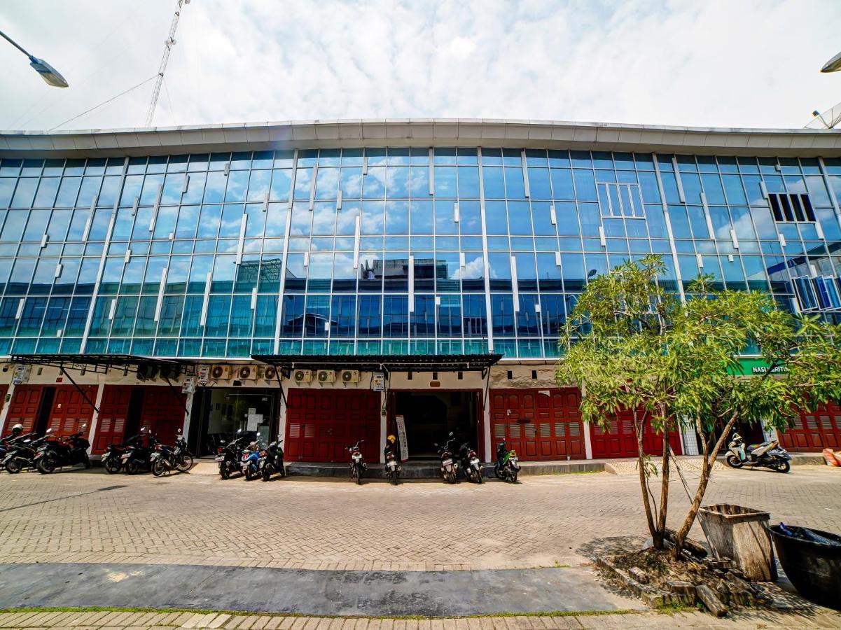 Oyo 91211 Mega Comfort Guest House Medan Esterno foto