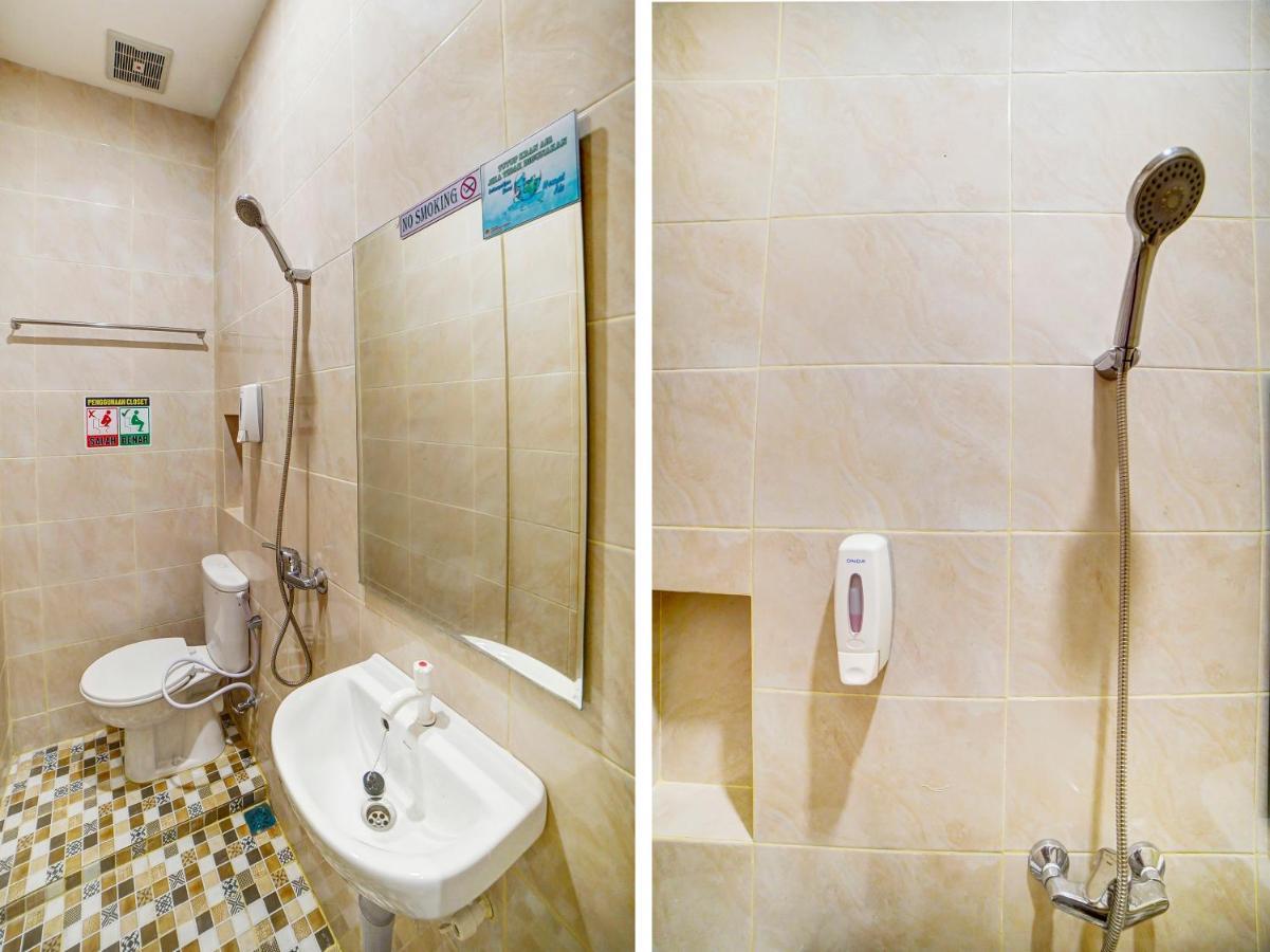 Oyo 91211 Mega Comfort Guest House Medan Esterno foto